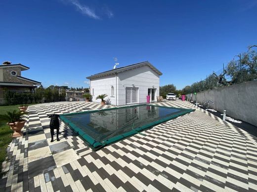 Maison de luxe à vendre à Frascati, 1 100 000 €, Photo 1