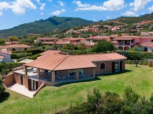 Luxury House for sale in Pula, 860 000 €, Photo 1