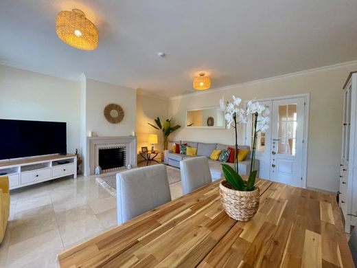 Luxury Apartment for sale in Torres Vedras, 410 000 €, Photo 1