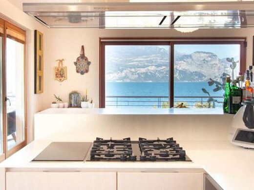 Luxury House for sale in Brenzone, 1 280 000 €, Photo 6