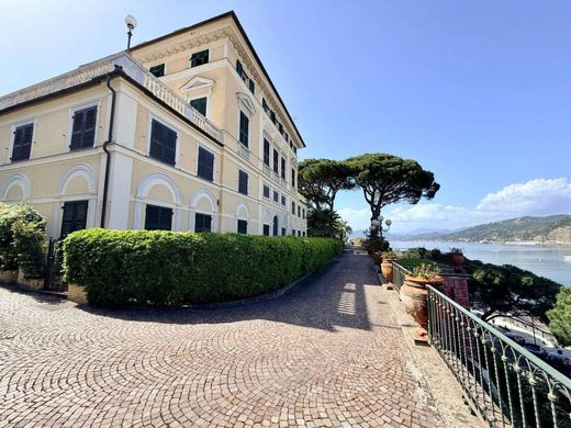 Luxury Apartment for sale in Sestri Levante, 1 500 000 €, Photo 1