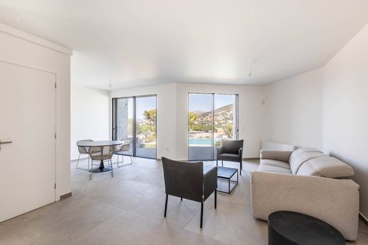 Appartement de luxe à vendre à Mávro Lithári, 600 000 €, Photo 2