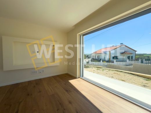 Luxury House for sale in Torres Vedras, 690 000 €, Photo 4