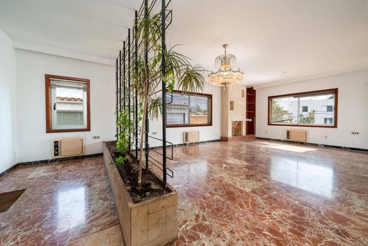 Luxury House for sale in Calvià, 880 000 €, Photo 1