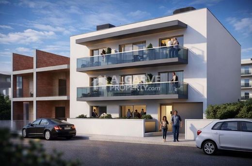 Luxury Apartment for sale in Quarteira, 425 000 €, Photo 1