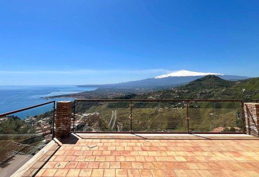 Luxury Apartment for sale in Taormina, 680 000 €, Photo 1