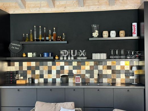 Maison de luxe à vendre à Porec, 999 000 €, Photo 3