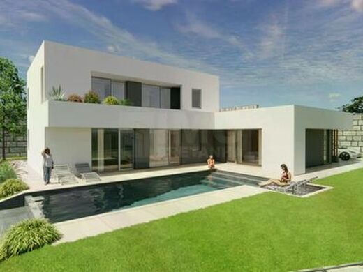 Luxury House for sale in Teixoso, 695 000 €, Photo 1