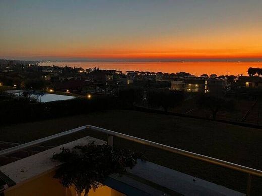 Luxury Apartment for sale in Lazise, 495 000 €, Photo 1