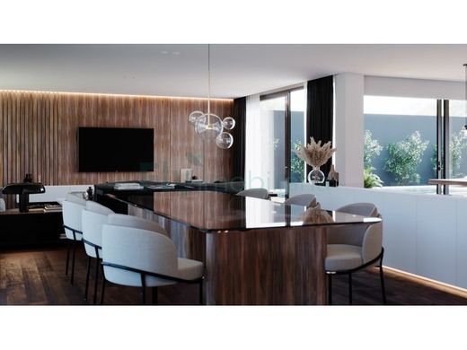 Maison de luxe à vendre à Guimarães, 485 000 €, Photo 4