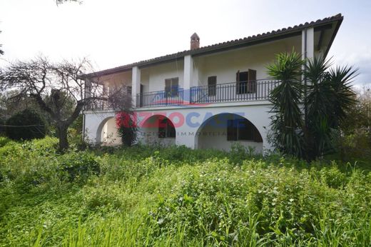 Luxury House for sale in Corigliano Calabro, 730 000 €, Photo 1