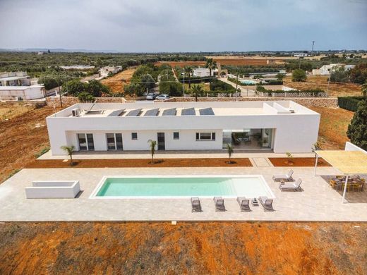 Maison de luxe à vendre à Carovigno, 845 000 €, Photo 1