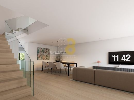 Luxury House for sale in Gondomar, 590 000 €, Photo 1