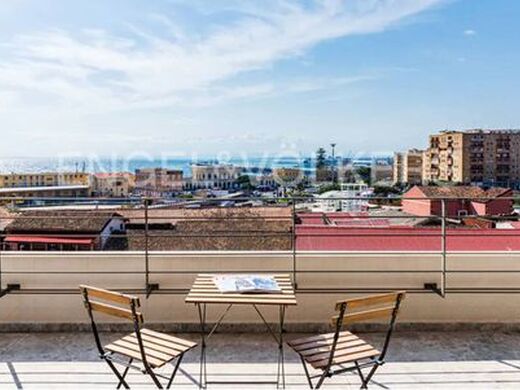 Luxury Apartment for sale in Catania, 590 000 €, Photo 1