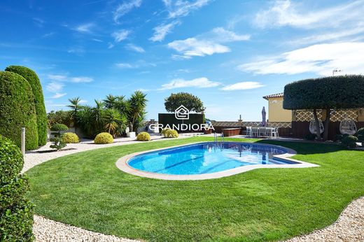 Luxury House for sale in Badalona, 1 900 000 €, Photo 2