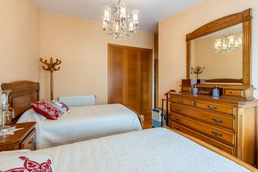 Maison de luxe à vendre à Oleiros, 675 000 €, Photo 7