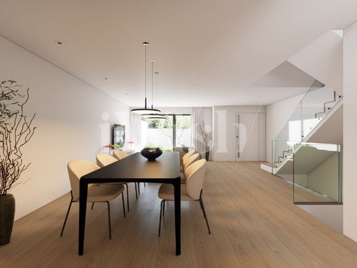 Luxury House for sale in Gondomar, 590 000 €, Photo 2
