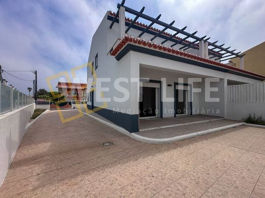 Maison de luxe à vendre à Torres Vedras, 448 000 €, Photo 1