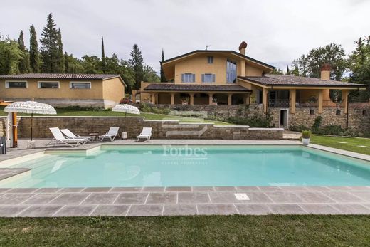 Luxury House for sale in Arezzo, 1 450 000 €, Photo 1