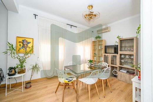 Luxury Apartment for sale in Madrid, 780 000 €, Photo 1