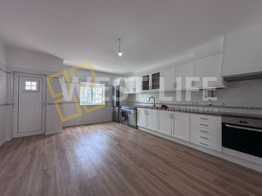 Maison de luxe à vendre à Torres Vedras, 448 000 €, Photo 2