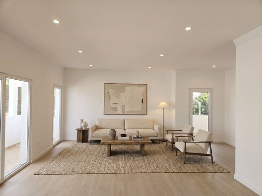 Luxury House for sale in Seixal, 580 000 €, Photo 3