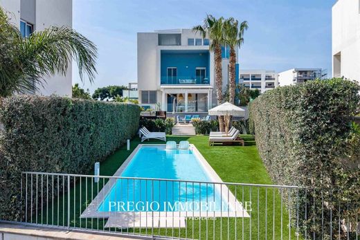 Luxury Apartment for sale in Monopoli, 1 290 000 €, Photo 1
