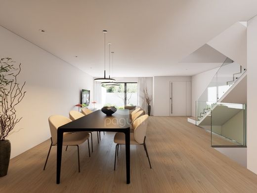 Luxury House for sale in Gondomar, 590 000 €, Photo 2