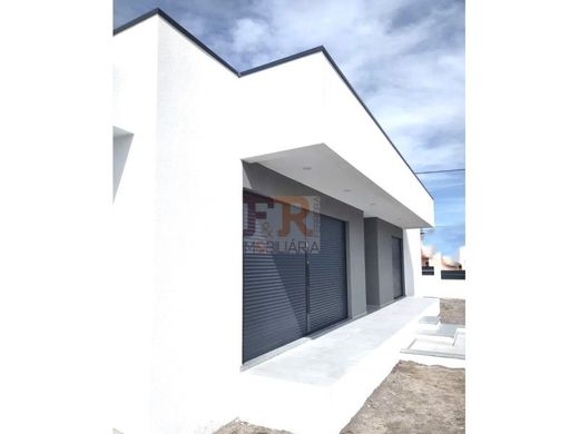 Luxury House for sale in Seixal, 550 000 €, Photo 2
