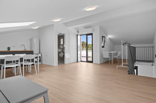 Luxury Apartment for sale in Porec, 490 000 €, Photo 7