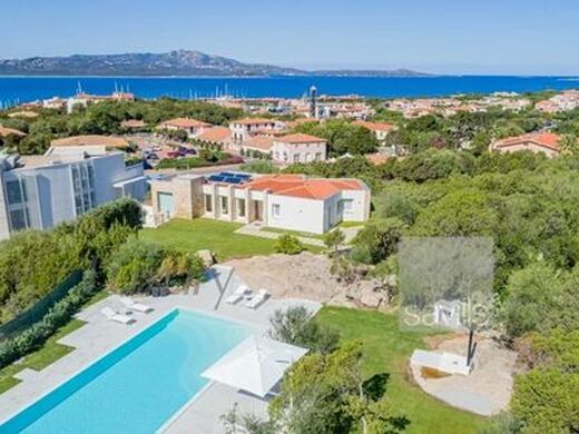 Luxury House for sale in Porto Rotondo, 0 €, Photo 1