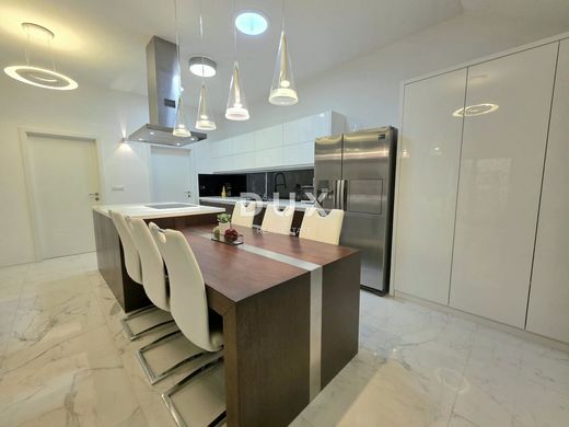 Luxury Apartment for sale in Porec, 530 000 €, Photo 5