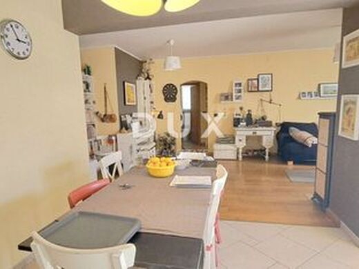 Appartement de luxe à vendre à Crikvenica, 400 000 €, Photo 5