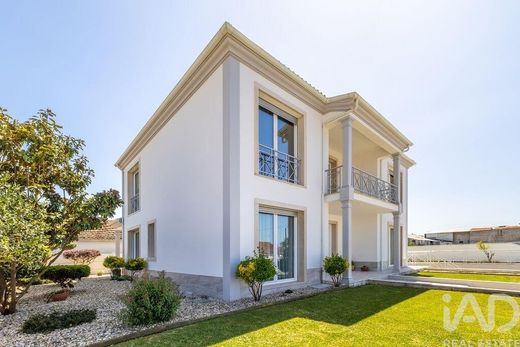 Luxury House for sale in Ortigosa, 585 000 €, Photo 1