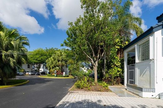 Luxury House for sale in Miami, 425 149 €, Photo 3