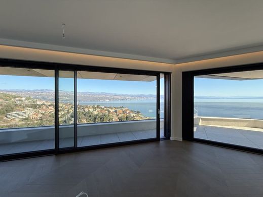 Appartement de luxe à vendre à Opatija, 858 500 €, Photo 2