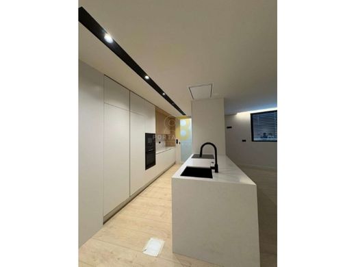 Luxury Apartment for sale in Gondomar, 558 000 €, Photo 5