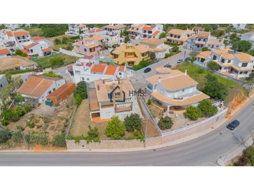 Luxury House for sale in Portimão, 550 000 €, Photo 1