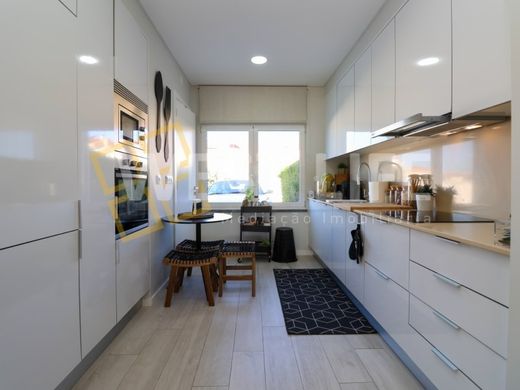 Maison de luxe à vendre à Torres Vedras, 585 000 €, Photo 5
