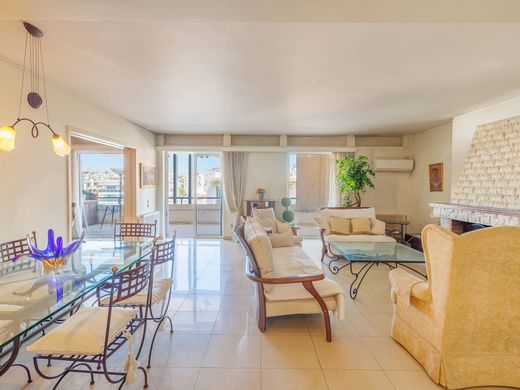 Luxury Apartment for sale in Paleó Fáliro, 490 000 €, Photo 1