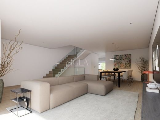 Luxury House for sale in Gondomar, 590 000 €, Photo 2