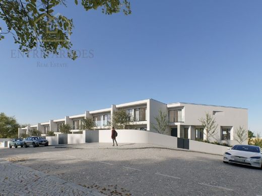 Luxury House for sale in Gondomar, 590 000 €, Photo 5