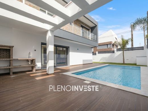 Luxury House for sale in Seixal, 755 000 €, Photo 2