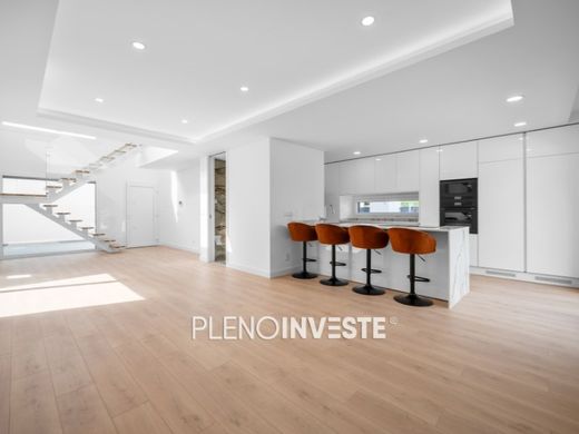 Luxury House for sale in Seixal, 755 000 €, Photo 5