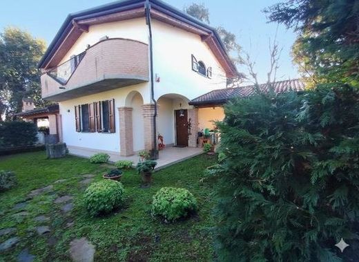 Luxury House for sale in Cassano d'Adda, 700 000 €, Photo 1