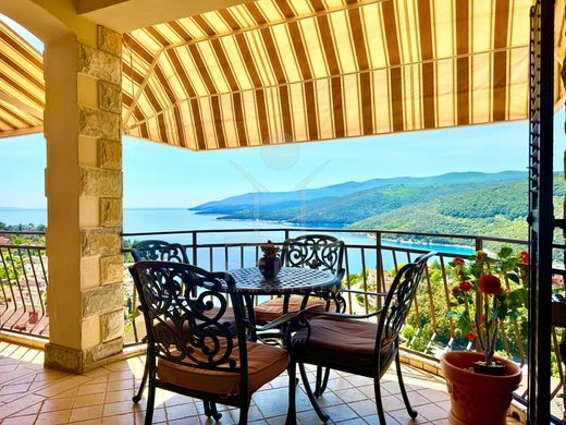 Appartement de luxe à vendre à Rabac, 430 000 €, Photo 3