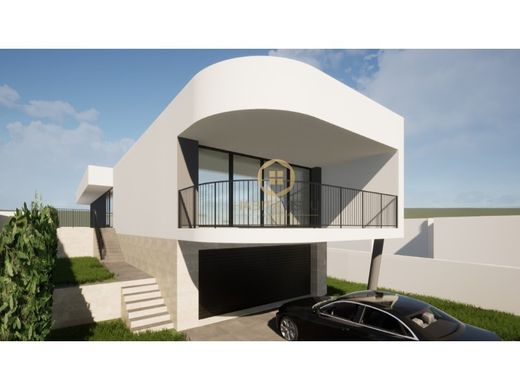 Luxury House for sale in Viseu, 420 000 €, Photo 3