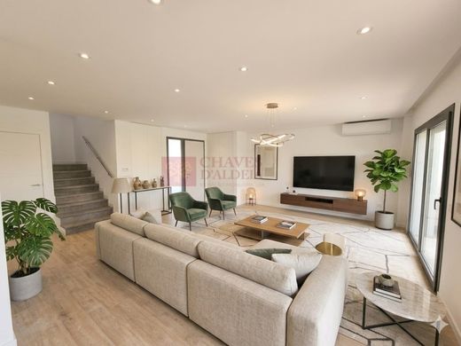 Maison de luxe à vendre à Loures, 790 000 €, Photo 3