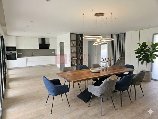 Maison de luxe à vendre à Loures, 790 000 €, Photo 5