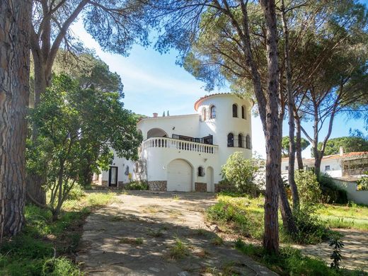 Luxury House for sale in L Escala, 645 000 €, Photo 1